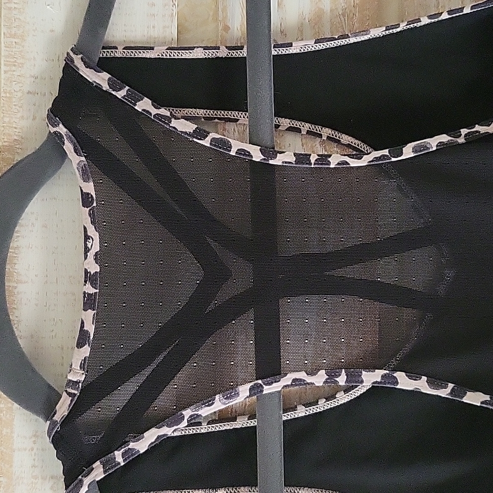 Euc Lululemon Exercise Tank - image 6